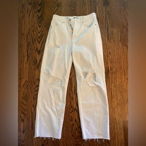White distressed jeans